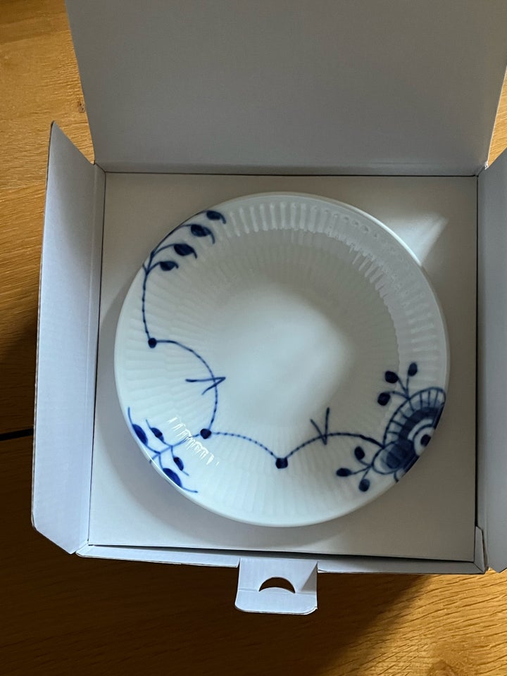 Porcelæn, Skål på fod, Royal