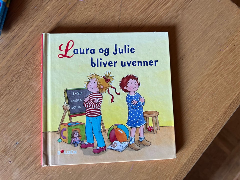 Laura og Julie bliver uvenner 