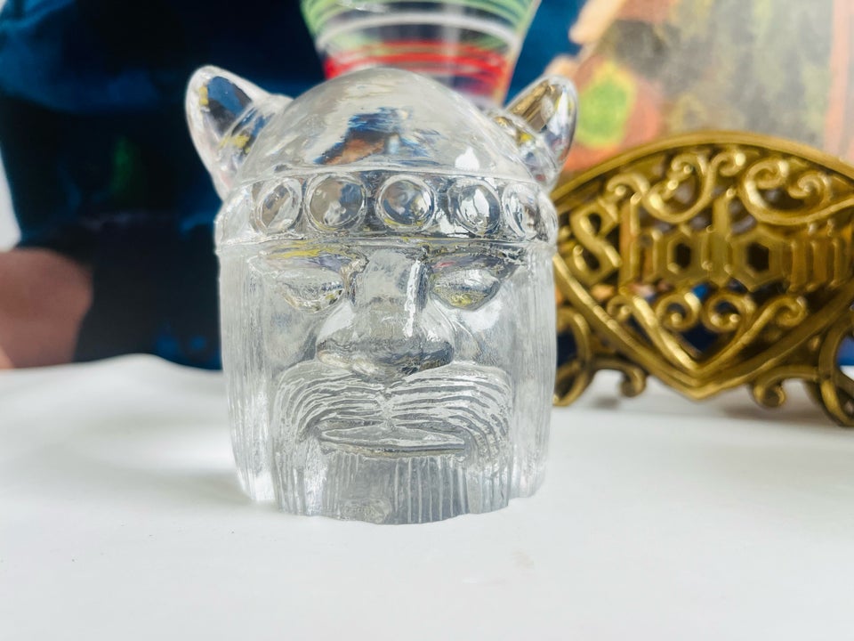 Glas skulptur Gullaskruf motiv: