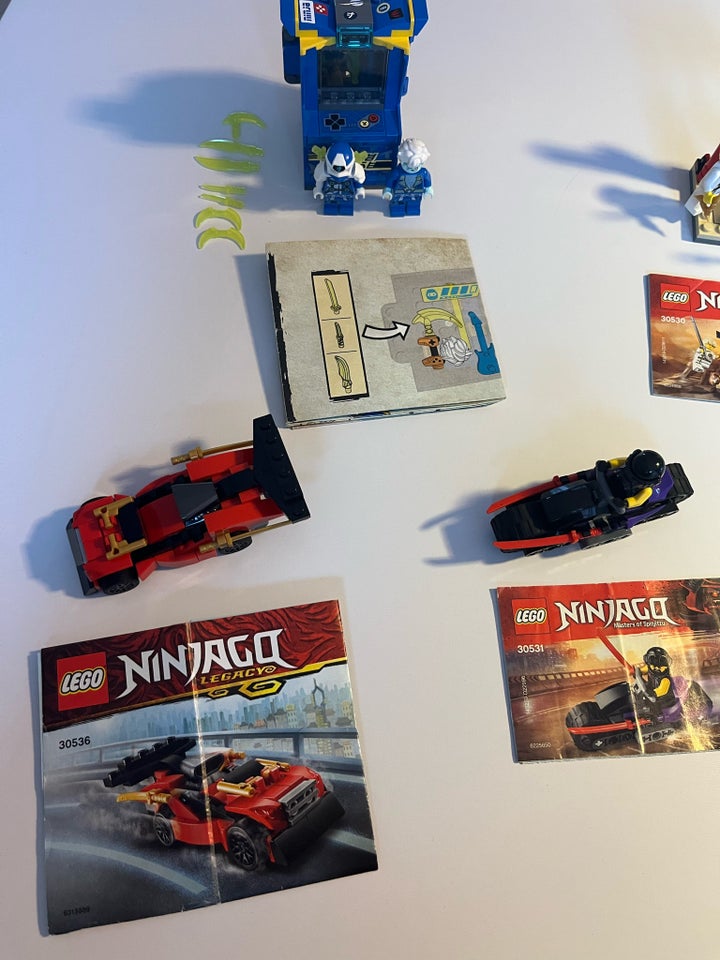 Lego Ninjago, Flere