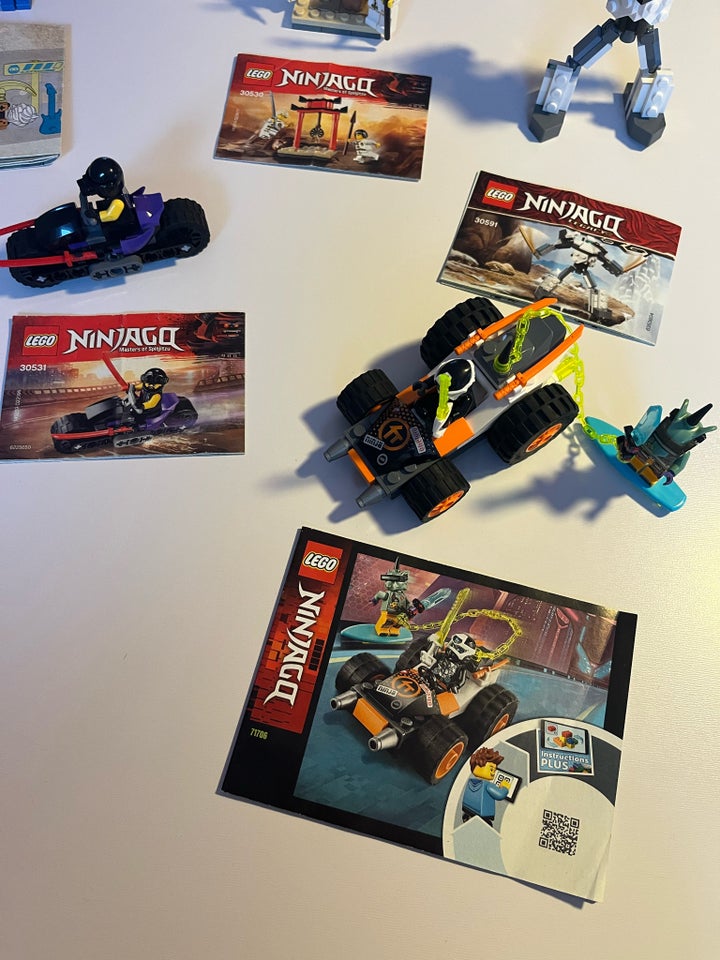 Lego Ninjago, Flere