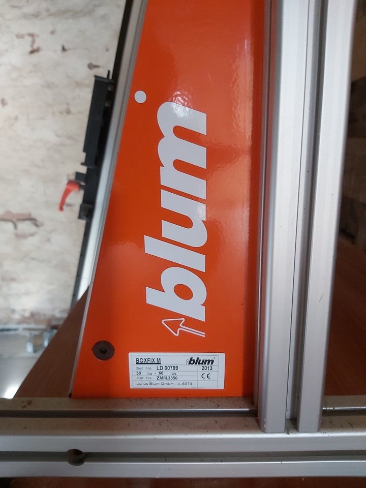 Blum Boxfix M, Blum