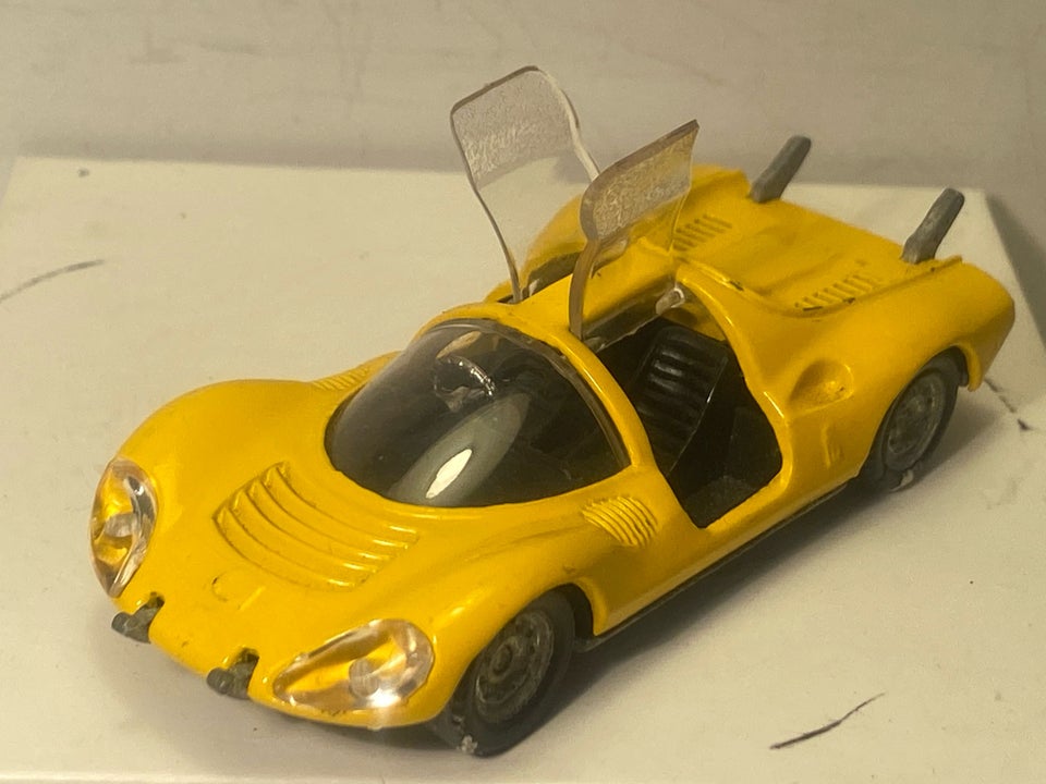 Modelbil, Politoys Ferrari Dino