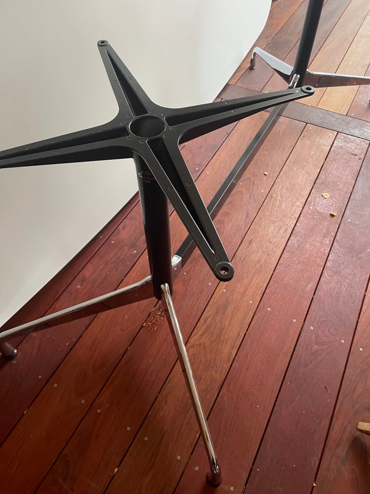 Eames Segmented Table, hvidt