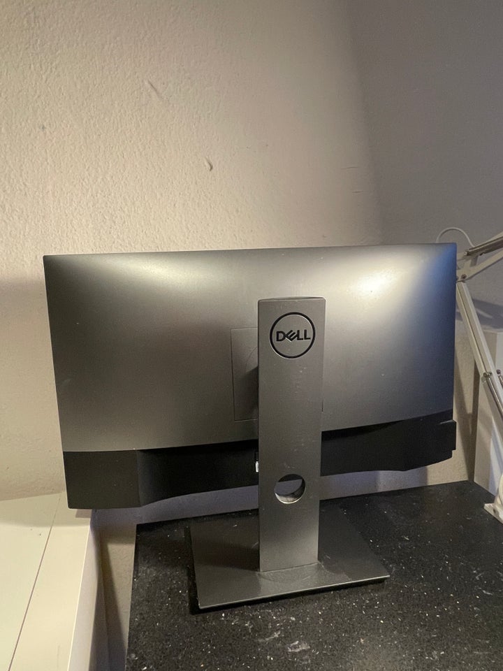 Dell , 2520D, 17 tommer