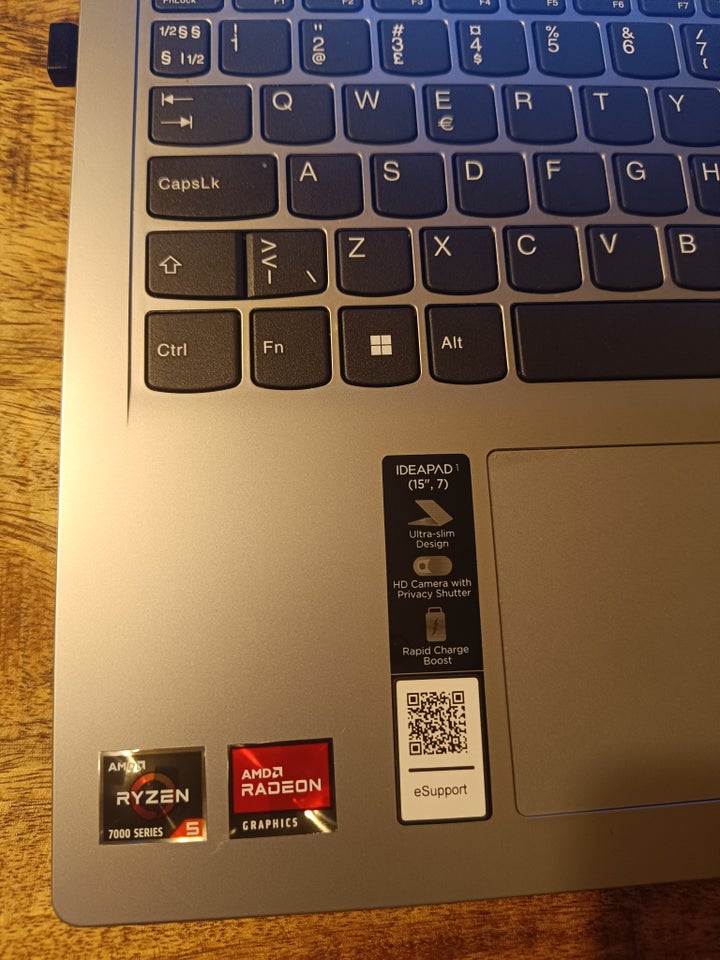 Lenovo IDEAPAD 1 ryzen 5 GHz 8 GB