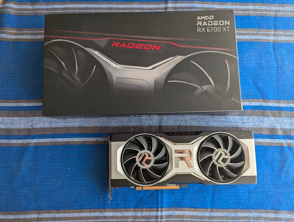 AMD Radeon 6700 XT, 12 GB RAM