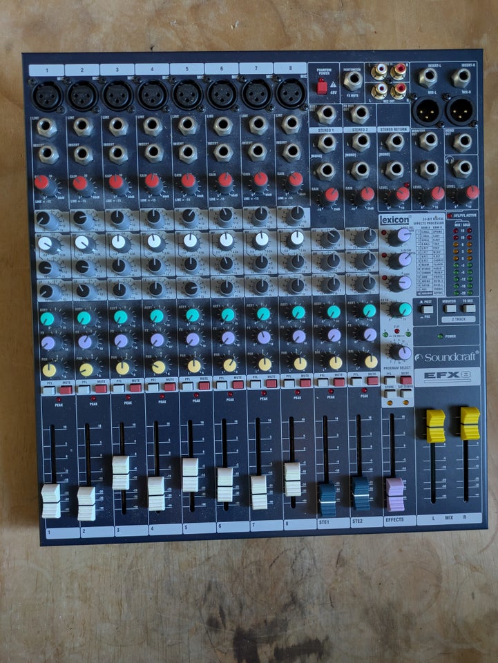 Mixer, Soundcraft EFX8