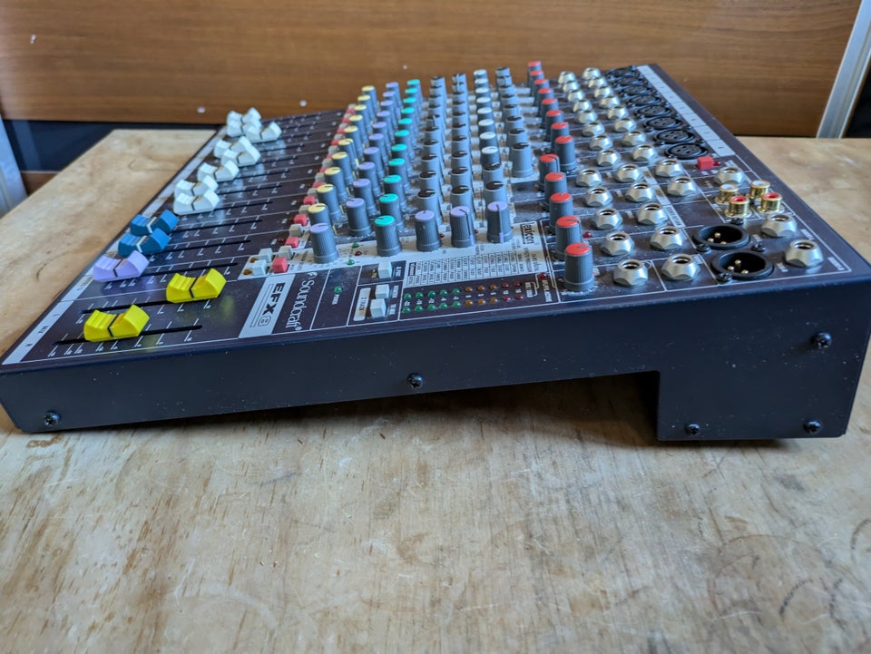 Mixer, Soundcraft EFX8