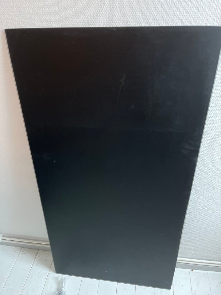 Skrivebord, Ikea, b: 125 d: 65 h: 77