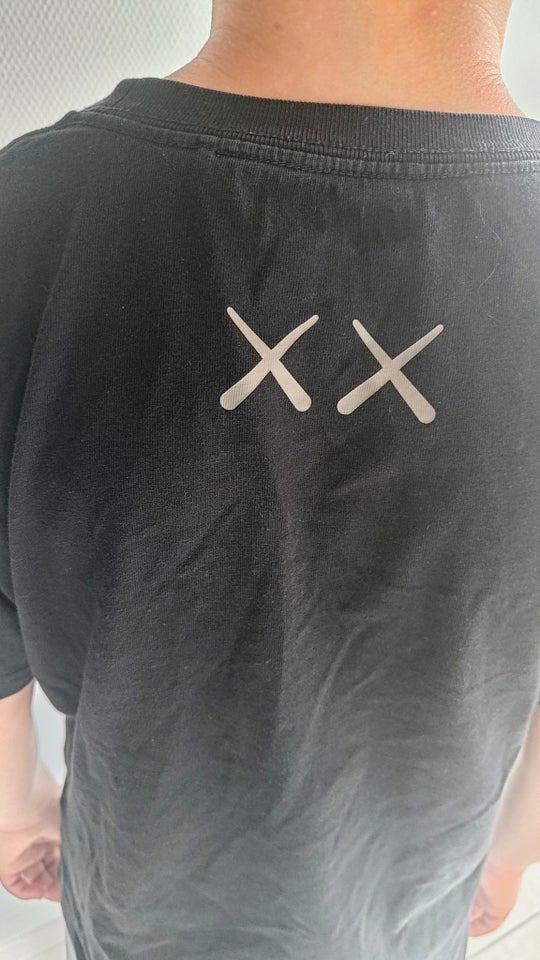 T-shirt Tshirt KAWS-X Uniqlo