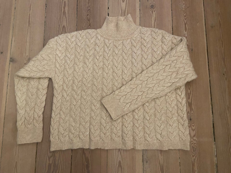 Sweater, Gomaye, str. 40