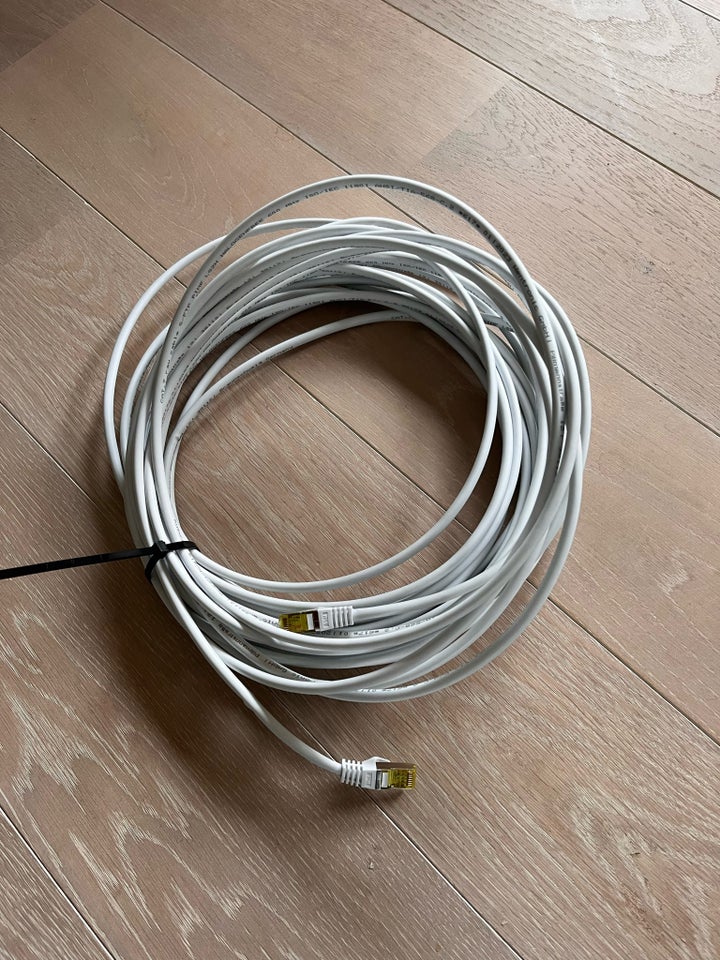 Netværkskabler Av cables