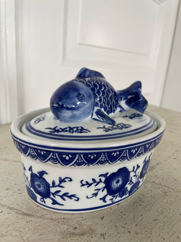 Porcelæn, Lågkrukke med fisk