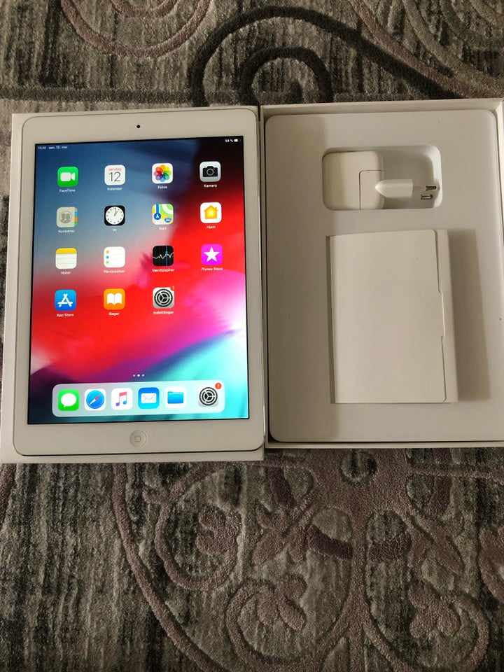 iPad 7, 32 GB, hvid