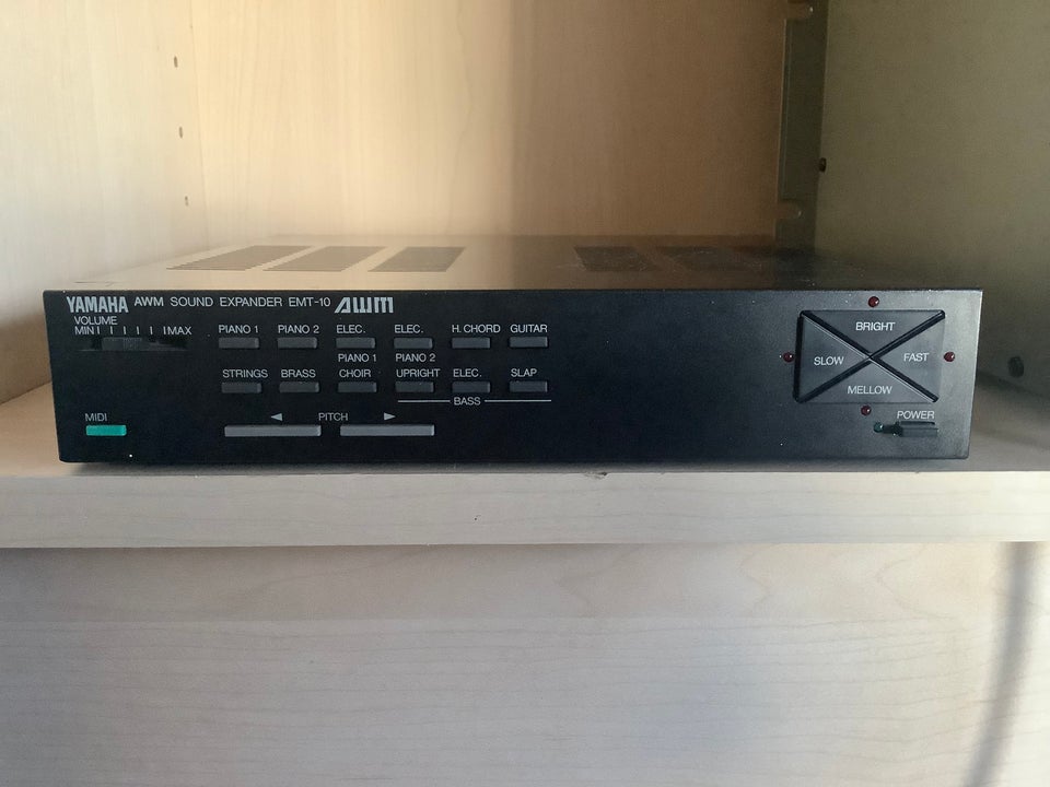 Sound expander Yamaha AWM EMT-10