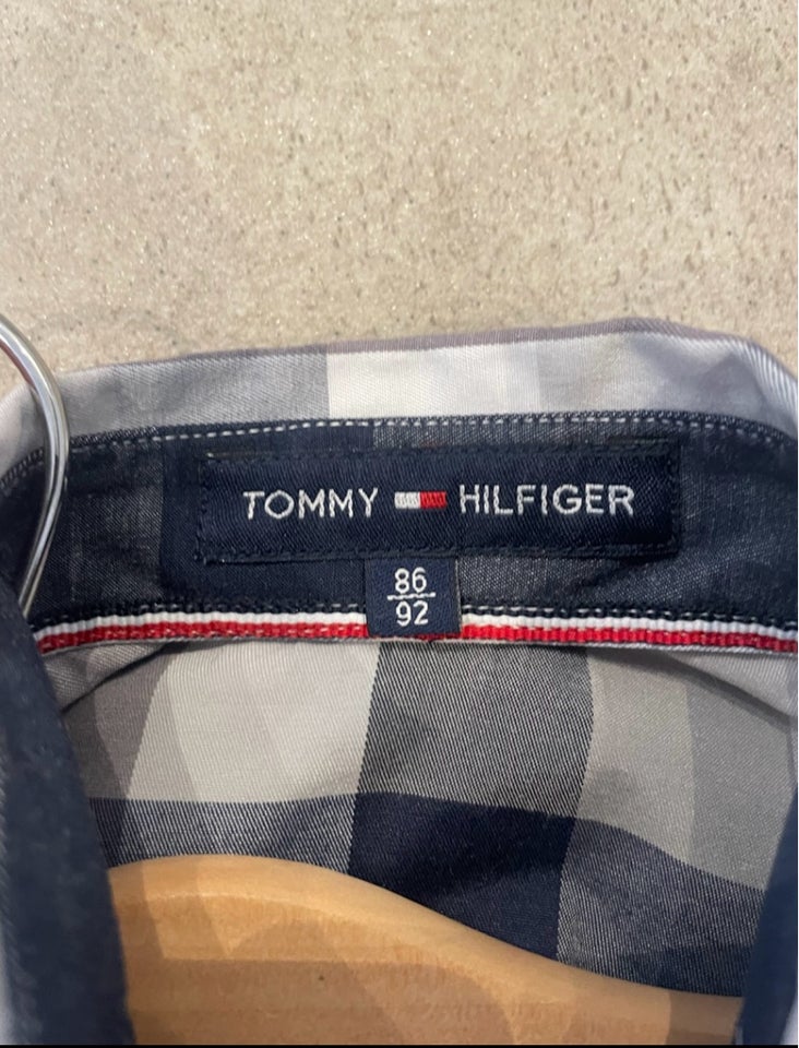 Skjorte, Langærmet skjorte, Tommy