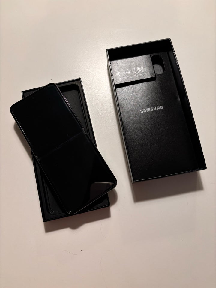 Samsung Galaxy Z Flip4, 128 ,