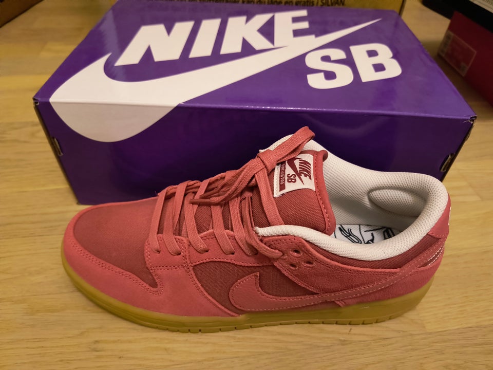 Sneakers, Nike SB Dunk Low Pro, str.