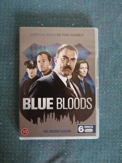 Blue Bloods Sæson 2, DVD, TV-serier