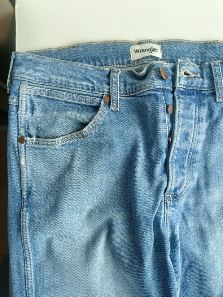 Jeans, Wrangler, str. 32