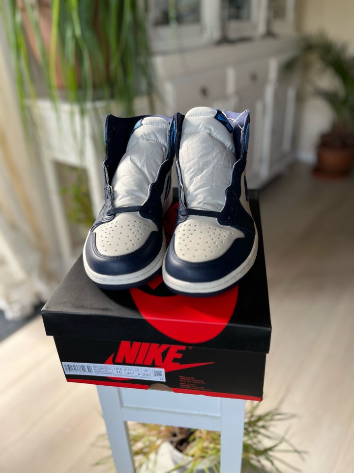 Sneakers, Nike Air Jordan 1 Retro