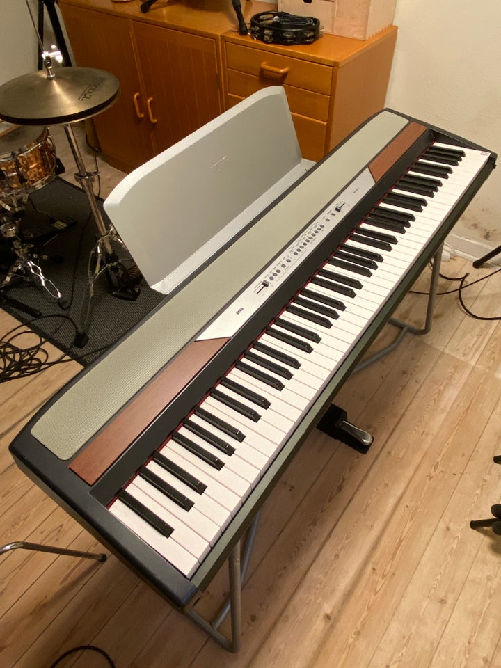 Digitalpiano, KORG SP-250