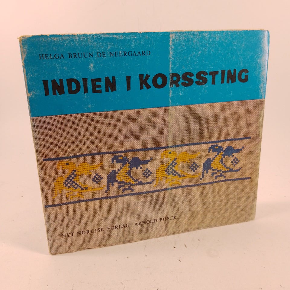 Indien i Korssting , Helga Bruun de