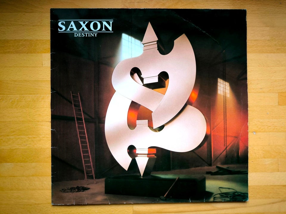 LP Saxon