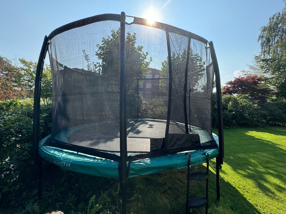 Trampolin, North Trampoline