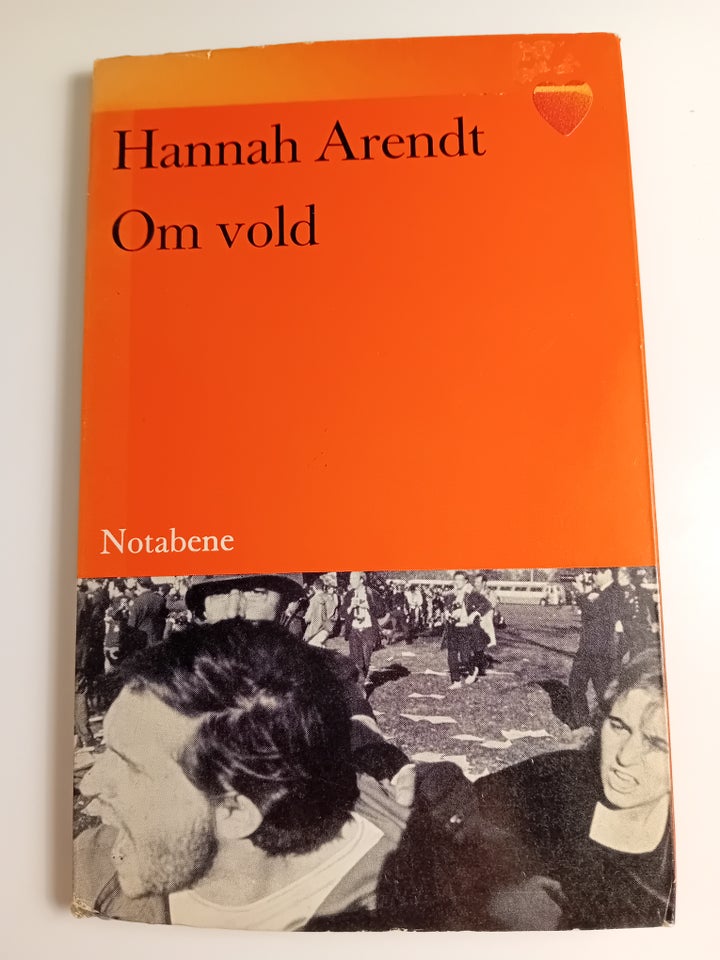 Om vold., Hannah Arendt, emne: