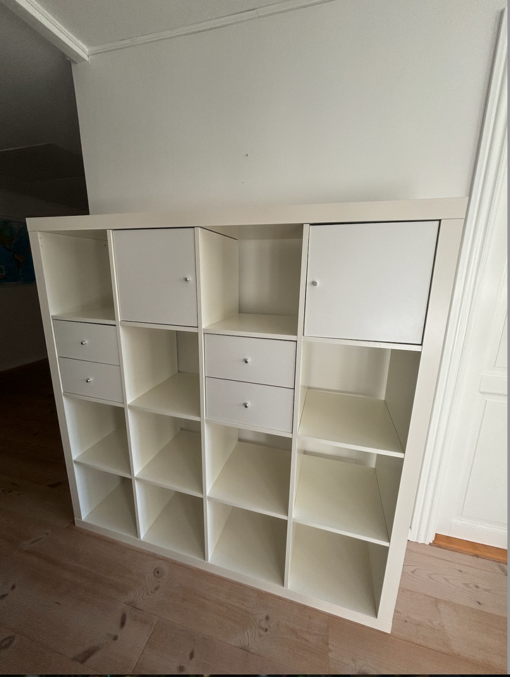 Reol IKEA Kallax b: 147 d: 39 h: 147