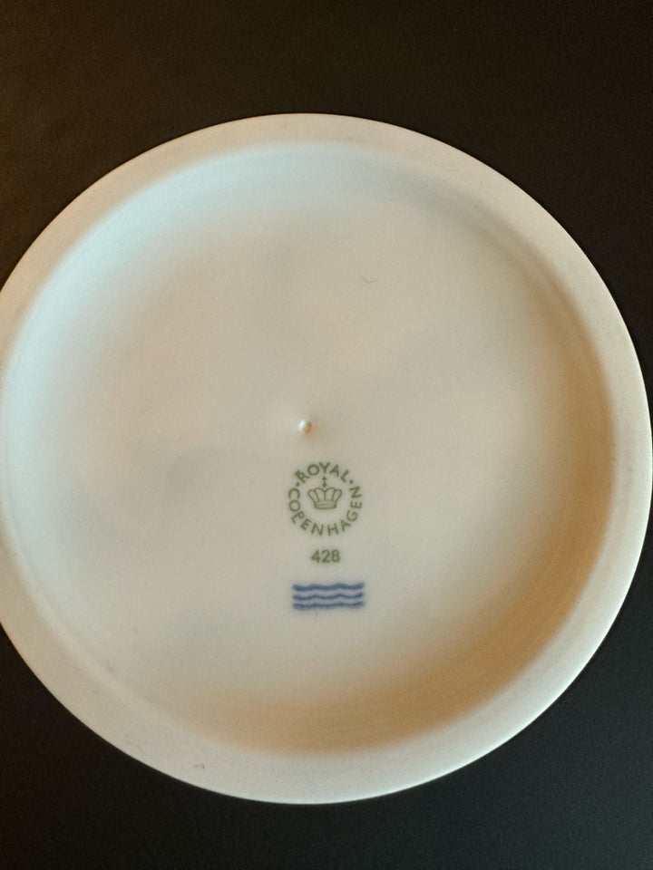 Porcelæn, Skål på høj fod, Royal