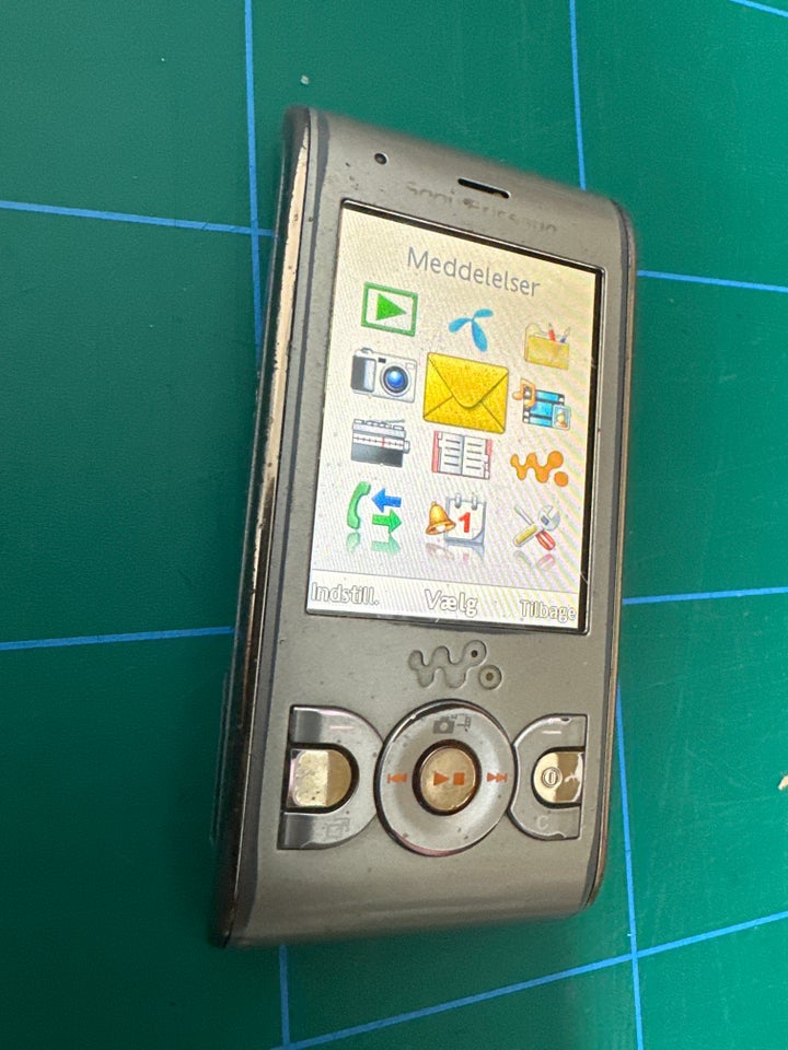 Sony Ericsson W595, Rimelig