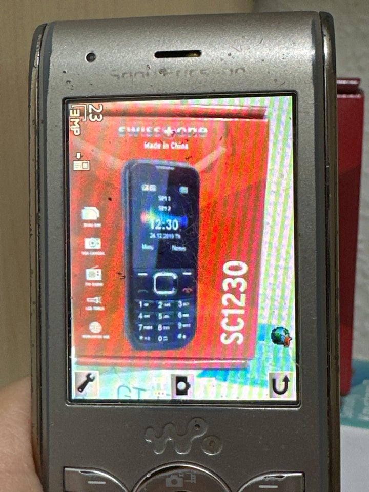 Sony Ericsson W595, Rimelig