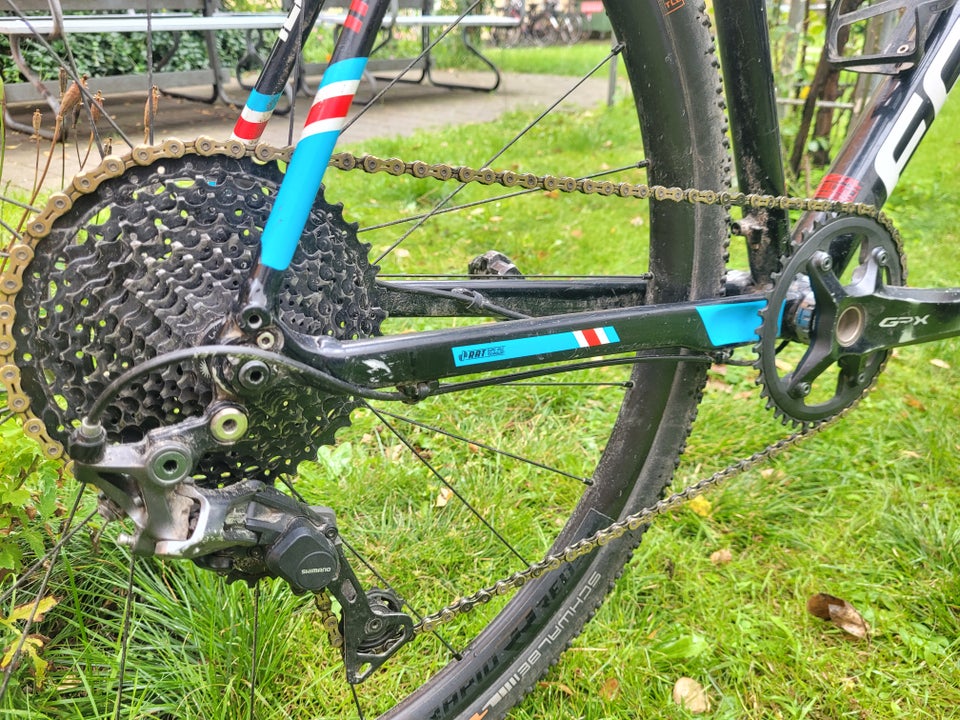 Gravelbike Focus Mares AL 11 gear