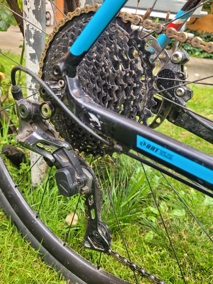 Gravelbike Focus Mares AL 11 gear