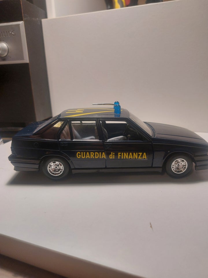 Modelbil, Bulgaro Alfa romeo 75