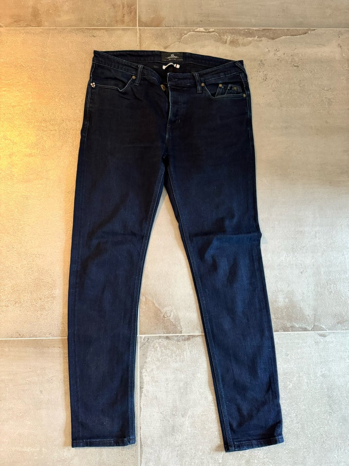 Jeans, Blue de Genes, str. 33