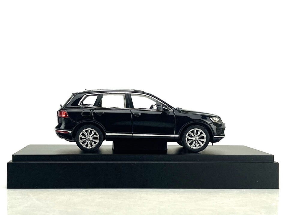 Modelbil VW Touareg 2015