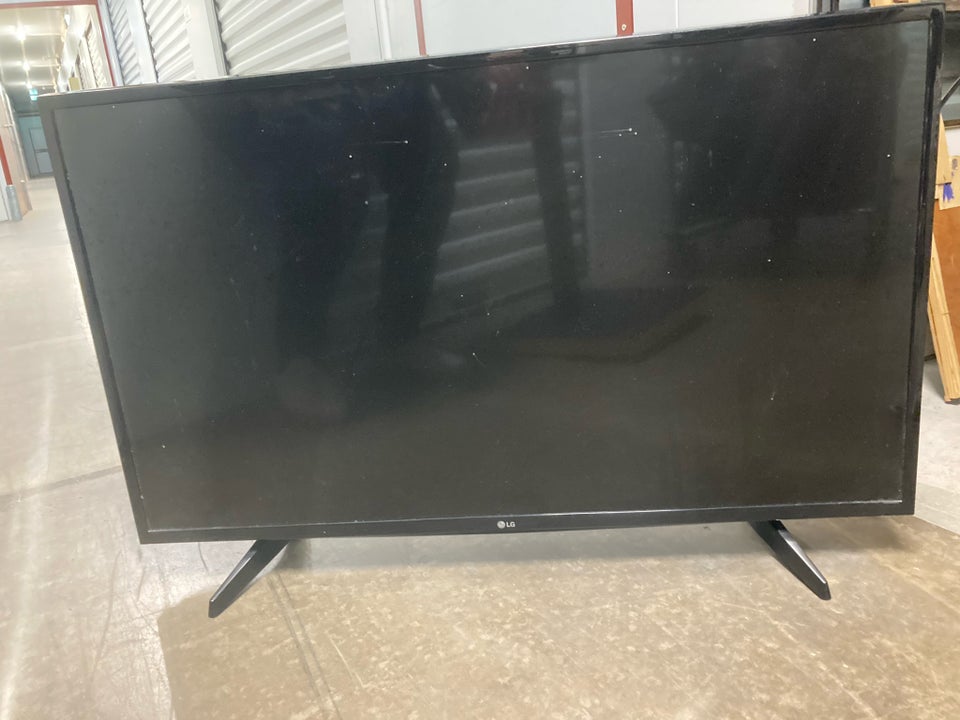 andet, LG, 40"