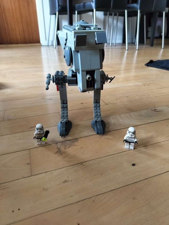 Lego Star Wars, AT-ST