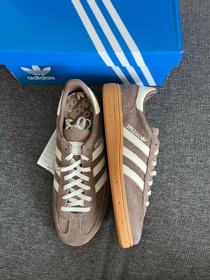 Sneakers, str. 40, Adidas