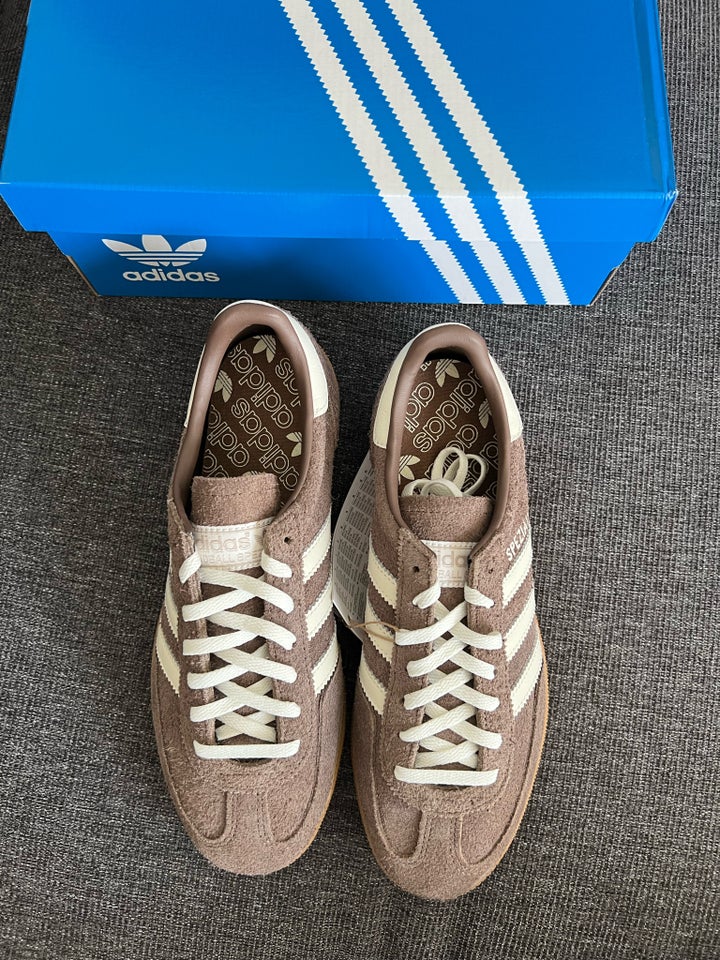 Sneakers, str. 40, Adidas