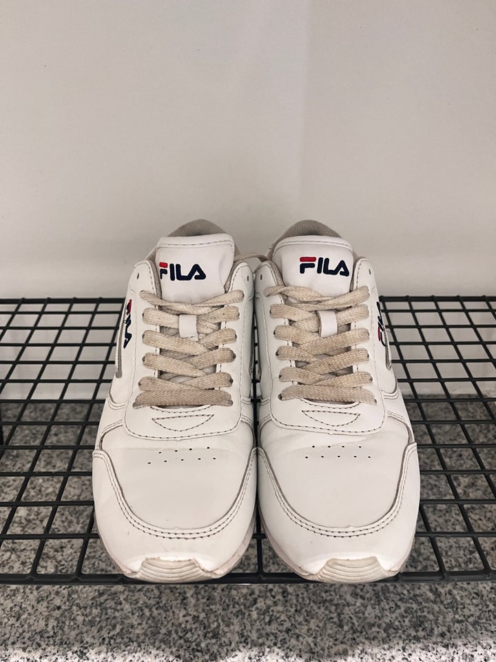 Sneakers str 39 FILA