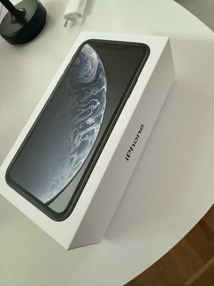 iPhone XR, 64 GB, sort