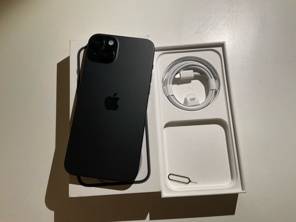 iPhone 15 Plus, 128 GB, sort