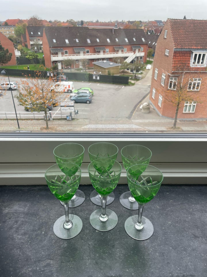 Glas, Grønne krystalglas