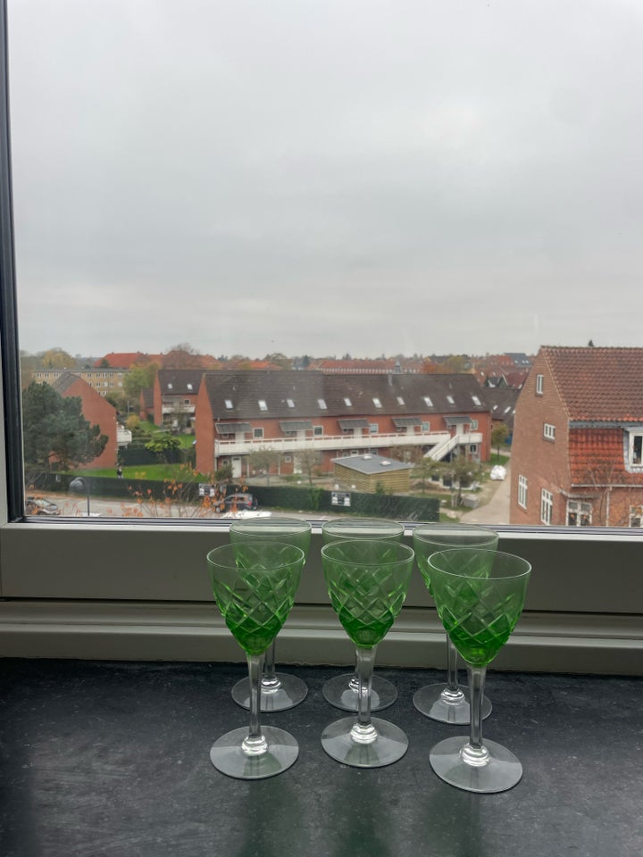 Glas, Grønne krystalglas