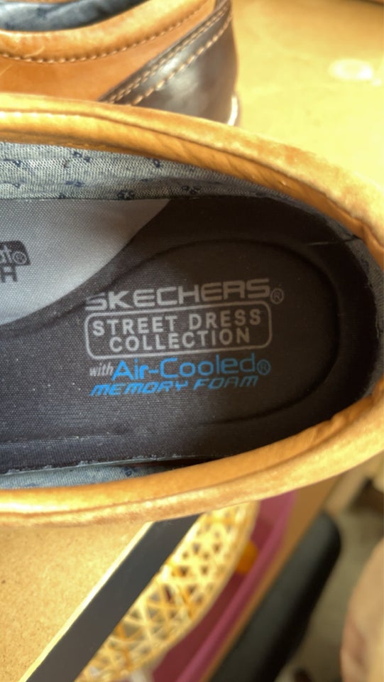 Herresko Skechers str 42